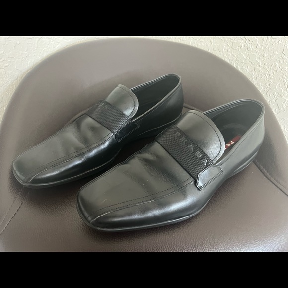PRE-OWNED PRADA MENS BLACK LEATHER DRESS SHOES Sz 8 - Picture 2 of 4